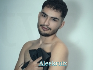 aleekruiz The voyeurs club