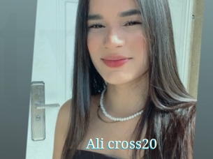 Ali_cross20