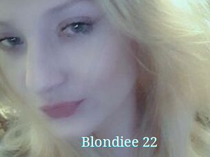 Blondiee_22