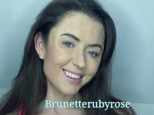 Brunetterubyrose