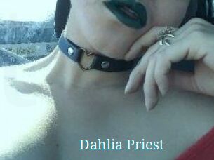 Dahlia_Priest