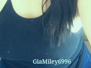 GiaMiley6996