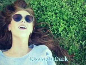 KissMeInDark