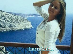 LarraMaxx
