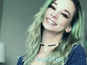 Mia_Fern