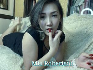 Mia_Robertson