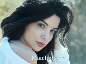 Miacherryxx
