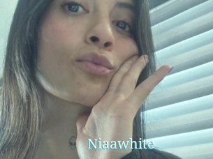 Niaawhite