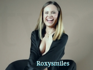 Roxysmiles