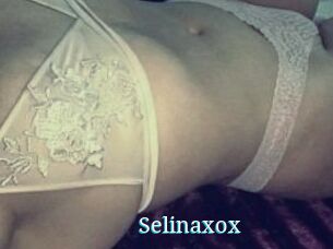 Selinaxox