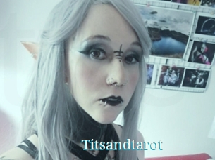 Titsandtarot